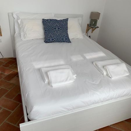 Stylish Townhouse With Gallery In The Heart Of Tavira For Two Extérieur photo